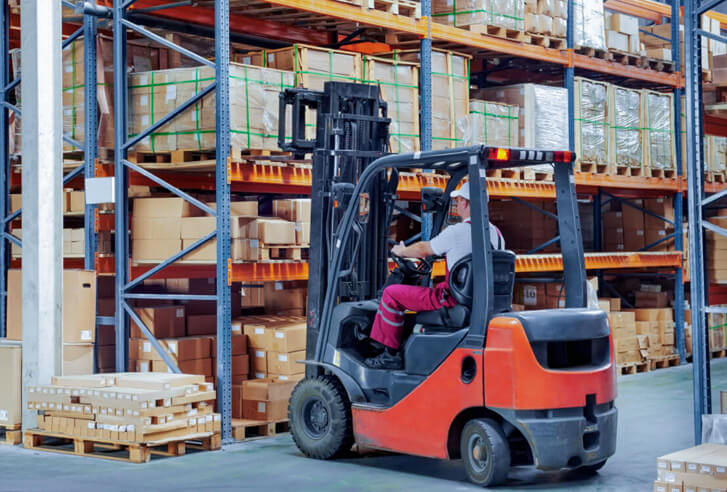 Why Logistics Companies Should Partner with an Indoor Location-Based Service Provider